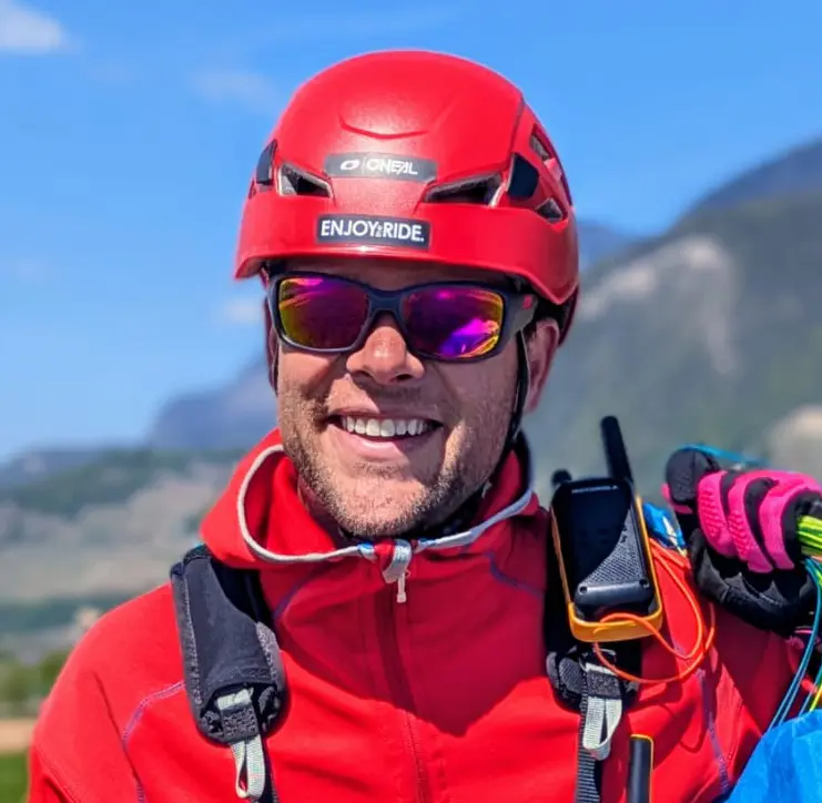 Portrait de Jocelyn, élève breveté en parapente en Suisse (octobre 2025)
